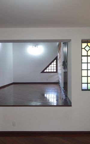 Casa à venda com 497m², 5 quartos e 4 vagasSala 2
