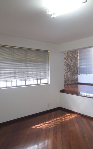 Casa à venda com 497m², 5 quartos e 4 vagasSala 2