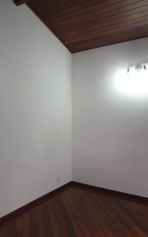 Casa à venda com 497m², 5 quartos e 4 vagasSala 1