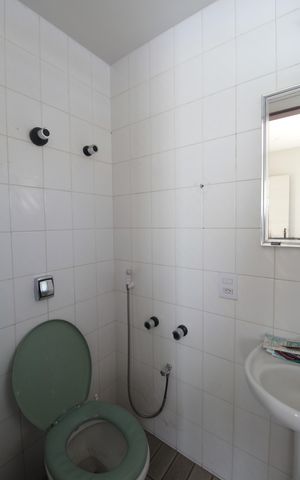 Casa à venda com 497m², 5 quartos e 4 vagasBanheiro de Serviço