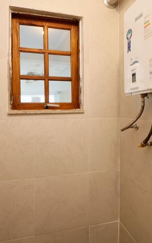 Casa à venda com 207m², 5 quartos e 2 vagas Casa à venda com 207m², 5 quartos e 2 vagasLavabo