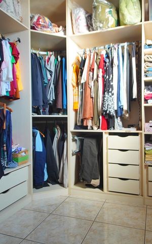 Casa à venda com 150m², 3 quartos e 2 vagasCloset da Suíte