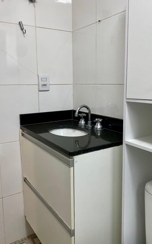 Apartamento à venda com 48m², 2 quartos e 2 vagas Apartamento à venda com 48m², 2 quartos e 2 vagasBanheiro da Suíte