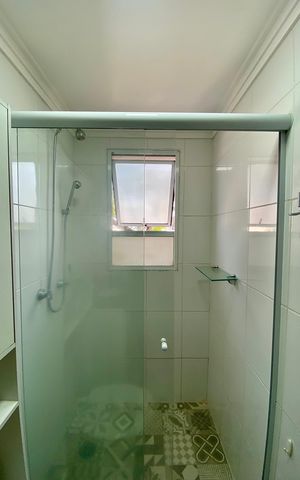Apartamento à venda com 48m², 2 quartos e 2 vagas Apartamento à venda com 48m², 2 quartos e 2 vagasBanheiro da Suíte