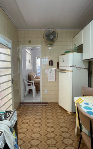 Casa à venda com 250m², 2 quartos e 2 vagas Casa à venda com 250m², 2 quartos e 2 vagasCozinha