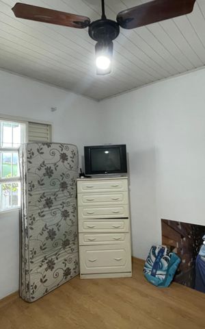 Casa à venda com 250m², 2 quartos e 2 vagas Casa à venda com 250m², 2 quartos e 2 vagasQuarto 2