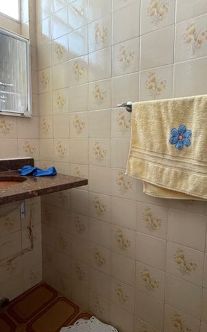 Casa à venda com 250m², 2 quartos e 2 vagas Casa à venda com 250m², 2 quartos e 2 vagasBanheiro