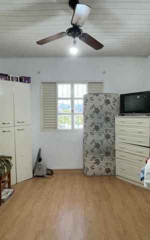 Casa à venda com 250m², 2 quartos e 2 vagas Casa à venda com 250m², 2 quartos e 2 vagasQuarto 2