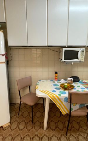 Casa à venda com 250m², 2 quartos e 2 vagas Casa à venda com 250m², 2 quartos e 2 vagasCozinha - Armários