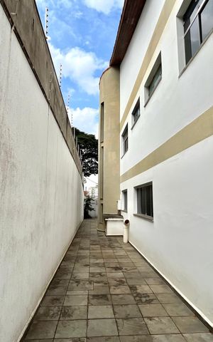 Casa para alugar com 750m², 5 quartos e 8 vagasQuintal