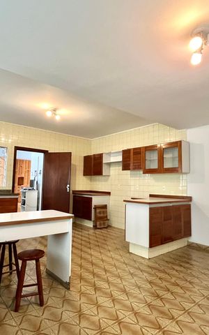 Casa para alugar com 750m², 5 quartos e 8 vagasCozinha