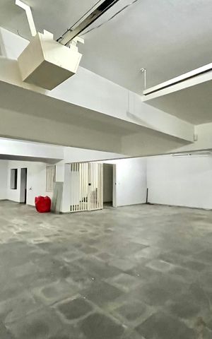 Casa para alugar com 750m², 5 quartos e 8 vagasGaragem