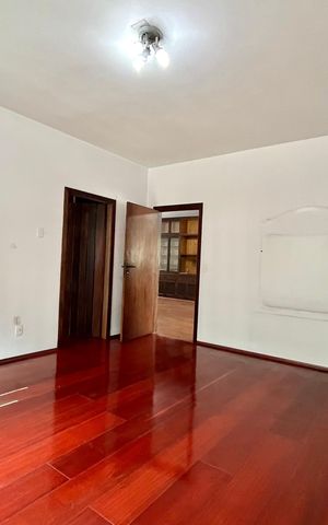 Casa para alugar com 750m², 5 quartos e 8 vagasSuite 1