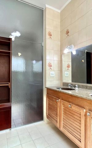 Casa para alugar com 750m², 5 quartos e 8 vagasBanheiro da Suíte 1