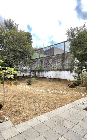 Casa para alugar com 750m², 5 quartos e 8 vagasQuintal