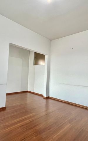 Casa para alugar com 750m², 5 quartos e 8 vagasQuarto 5
