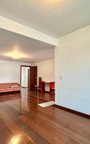 Casa para alugar com 750m², 5 quartos e 8 vagasSala 