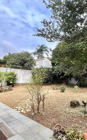 Casa para alugar com 750m², 5 quartos e 8 vagasQuintal