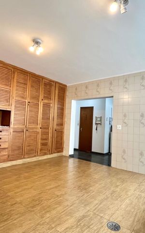 Casa para alugar com 750m², 5 quartos e 8 vagasÁrea de Serviço