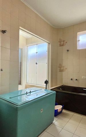 Casa para alugar com 750m², 5 quartos e 8 vagasBanheiro Corredor