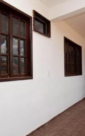 Casa de condomínio para alugar com 450m², 5 quartos e 3 vagas Casa de condomínio para alugar com 450m², 5 quartos e 3 vagasVaranda
