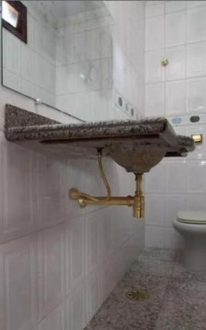 Casa de condomínio para alugar com 450m², 5 quartos e 3 vagas Casa de condomínio para alugar com 450m², 5 quartos e 3 vagasBanheiro