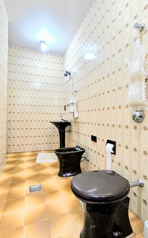 Casa à venda com 400m², 6 quartos e 2 vagas