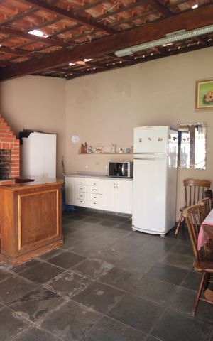 Casa à venda com 212m², 3 quartos e 5 vagasChurrasqueira