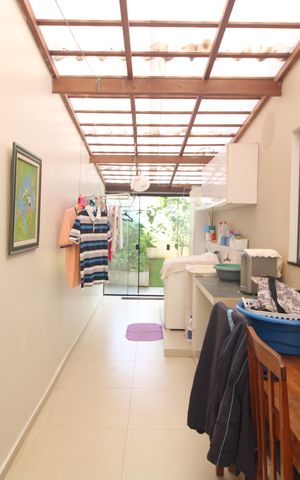 Casa à venda com 212m², 3 quartos e 5 vagasLavanderia