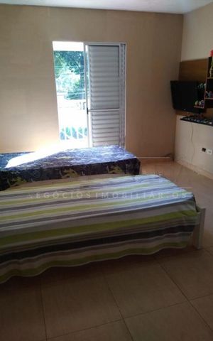 Casa à venda com 80m², 2 quartos e 1 vaga