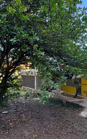 Casa à venda com 254m², 3 quartos e 4 vagas Casa à venda com 254m², 3 quartos e 4 vagasQuintal