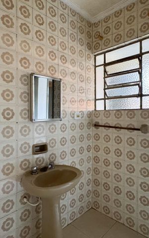 Casa à venda com 254m², 3 quartos e 4 vagas Casa à venda com 254m², 3 quartos e 4 vagasBanheiro Social