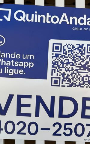 Casa à venda com 254m², 3 quartos e 4 vagas Casa à venda com 254m², 3 quartos e 4 vagasPlaca