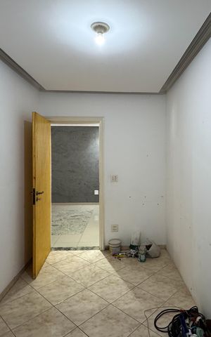 Casa à venda com 254m², 3 quartos e 4 vagas Casa à venda com 254m², 3 quartos e 4 vagasQuarto 2