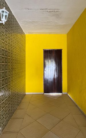 Casa à venda com 254m², 3 quartos e 4 vagas Casa à venda com 254m², 3 quartos e 4 vagasEntrada
