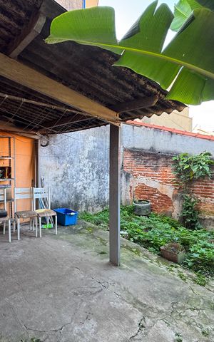 Casa à venda com 254m², 3 quartos e 4 vagas Casa à venda com 254m², 3 quartos e 4 vagasÁrea de Serviço - Edícula