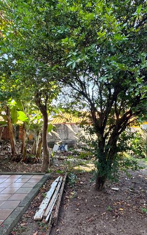 Casa à venda com 254m², 3 quartos e 4 vagas Casa à venda com 254m², 3 quartos e 4 vagasQuintal