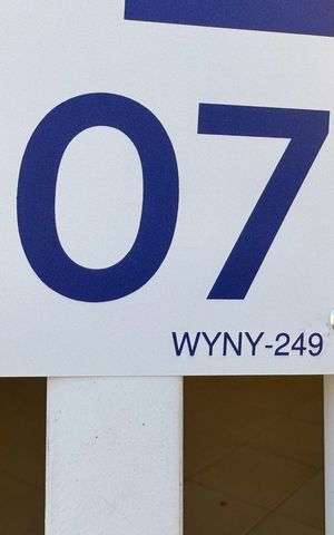 Casa à venda com 254m², 3 quartos e 4 vagas Casa à venda com 254m², 3 quartos e 4 vagasWYNY-249