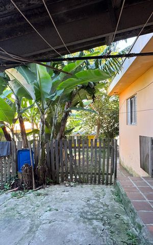 Casa à venda com 254m², 3 quartos e 4 vagas Casa à venda com 254m², 3 quartos e 4 vagasÁrea de Serviço - Edícula