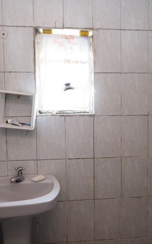 Casa à venda com 448m², 3 quartos e 3 vagasBanheiro da Suíte 2