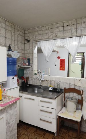 Casa à venda com 448m², 3 quartos e 3 vagasCozinha 