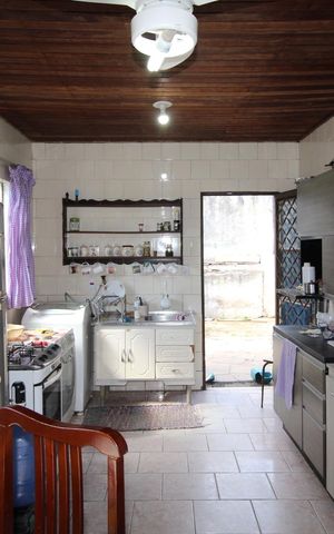 Casa à venda com 90m², 2 quartos e 8 vagasSala/Cozinha