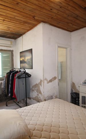 Casa à venda com 90m², 2 quartos e 8 vagasSuíte 2