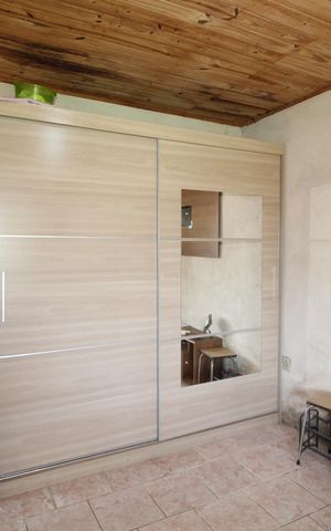 Casa à venda com 90m², 2 quartos e 8 vagasSuíte 1