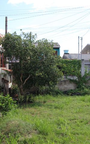 Casa à venda com 90m², 2 quartos e 8 vagasQuintal
