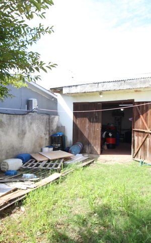 Casa à venda com 90m², 2 quartos e 8 vagasQuintal