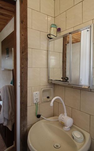 Casa à venda com 90m², 2 quartos e 8 vagasBanheiro da Suíte 1