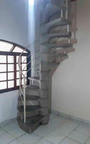 Casa à venda com 128m², 2 quartos e 1 vaga