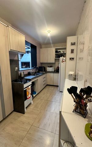 Apartamento à venda com 100m², 2 quartos e 1 vaga Apartamento à venda com 100m², 2 quartos e 1 vagaCozinha