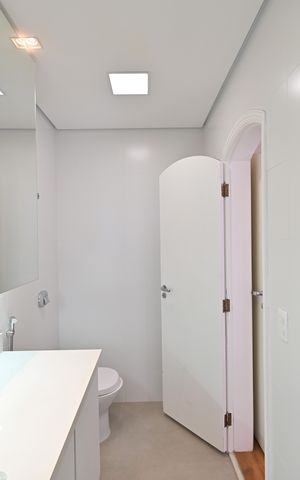 Apartamento à venda com 220m², 4 quartos e 3 vagasBanheiro da Suíte 2